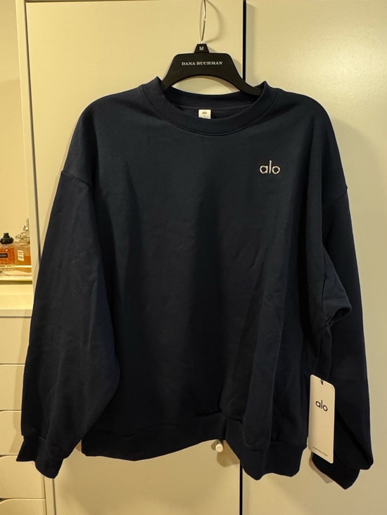 ALO Yoga Sweaters - ALO NWT Accolade Navy Crewneck Size M